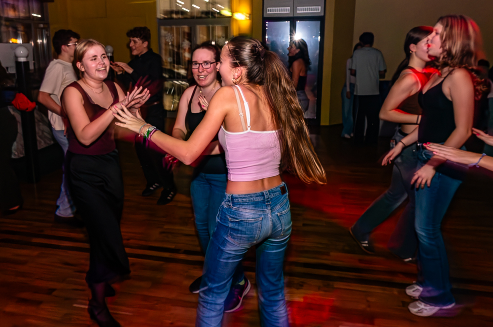 20251206Huckepackparty unbenannte Fotosession 00075